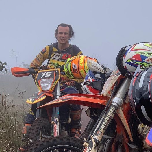 Kielder Wagner coordena a Equipe Q4 nos Ipês